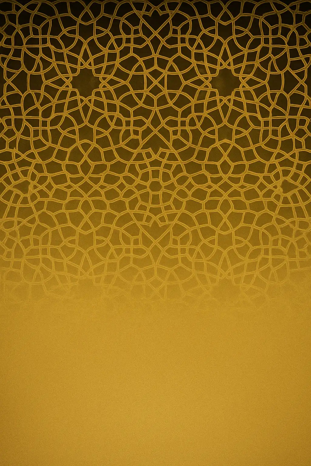 Gold geometric patterned wallpaper with intricate lattice design