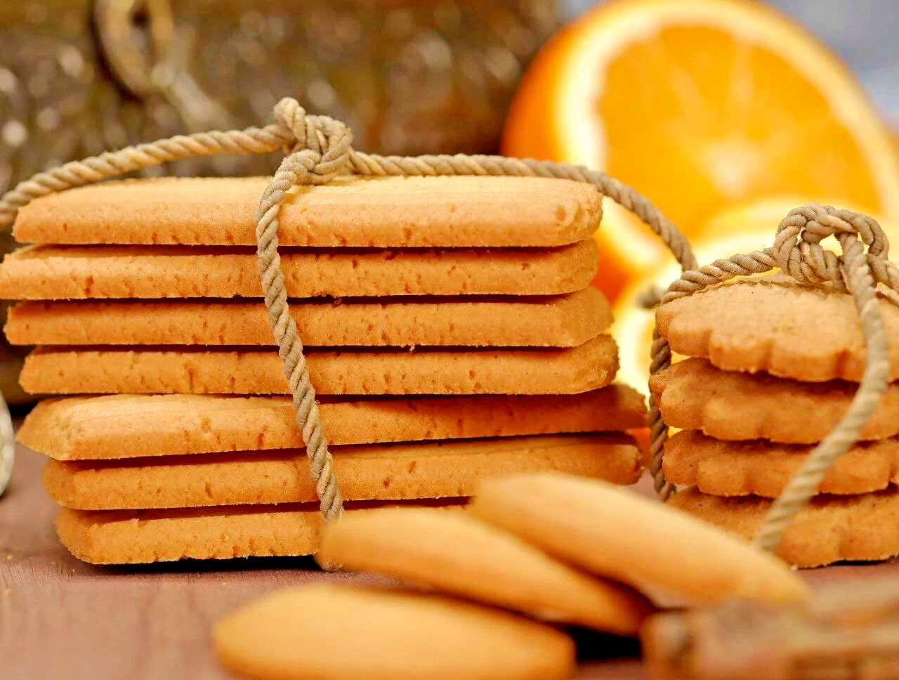 Middle Eastern Sweets–9 Boxes of Kahk Baklava Cookies&Nut Bars (Natural)حلويات - Home Furniture & DIY:Food & Drink:Food